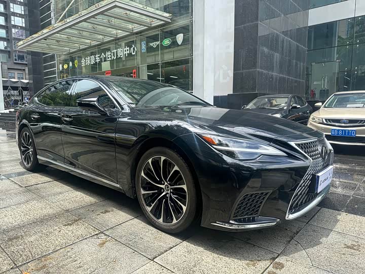 Lexus LS, 2022 — фото 3 из 9