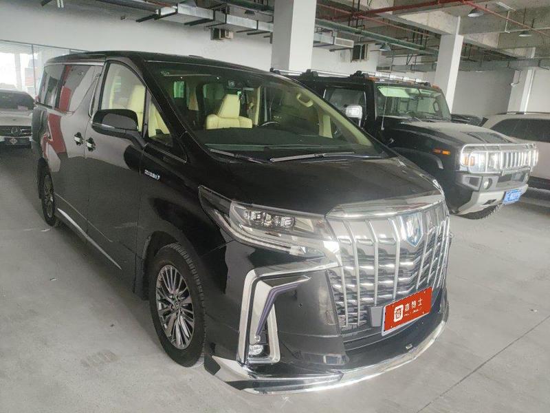 Toyota Alphard, 2021 — фото 2 из 10