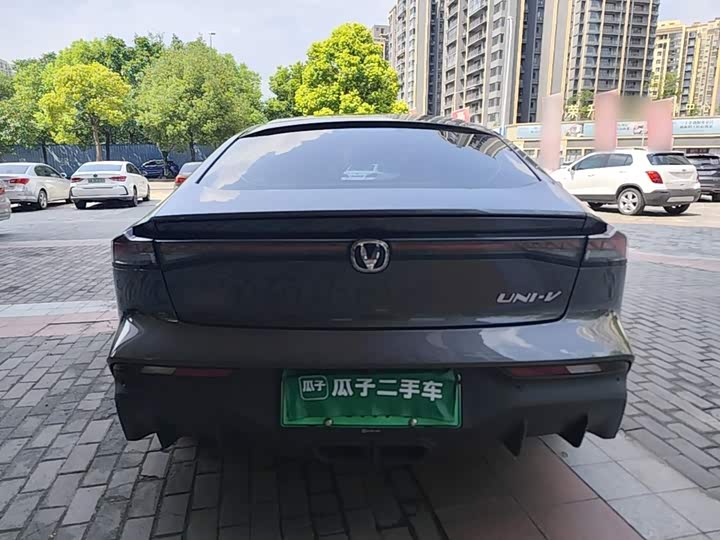 Changan UNI-V Hybrid, 2024 — фото 6 из 9