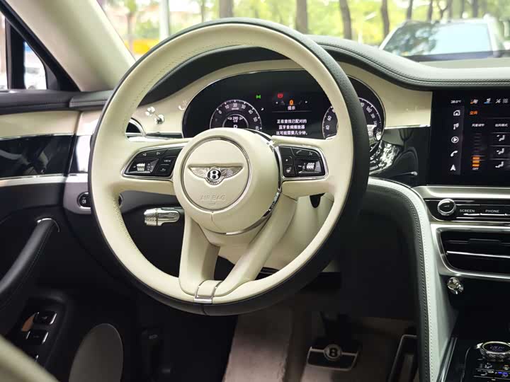 Bentley Flying Spur Hybrid, 2025 — фото 9 из 9