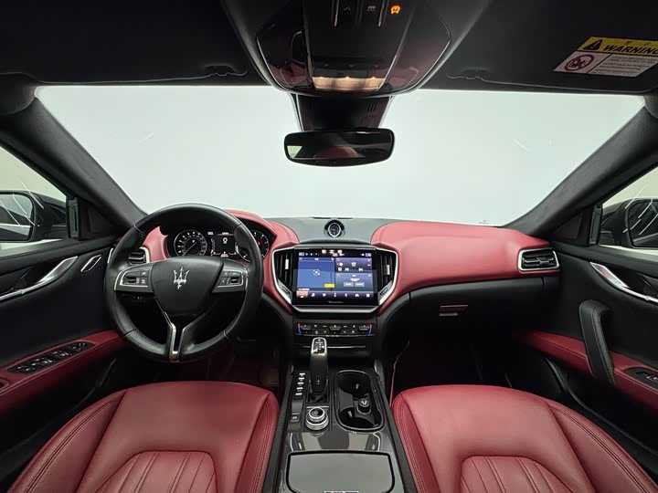 Maserati Ghibli, 2022 — фото 9 из 9
