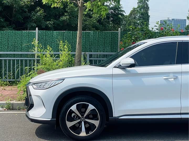 BYD Song Plus Hybrid/EV, 2022 — фото 5 из 9
