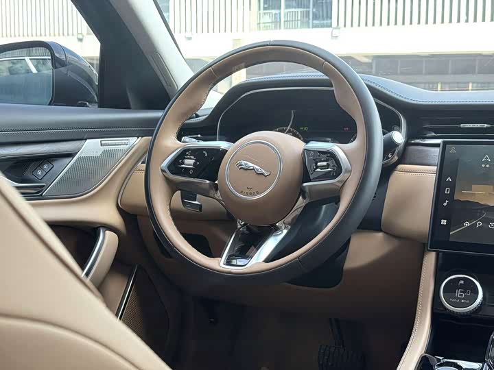 Jaguar XF L, 2024 — фото 5 из 7