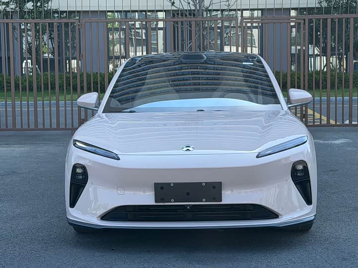 Nio ET5, 2023 — фото 2 из 9