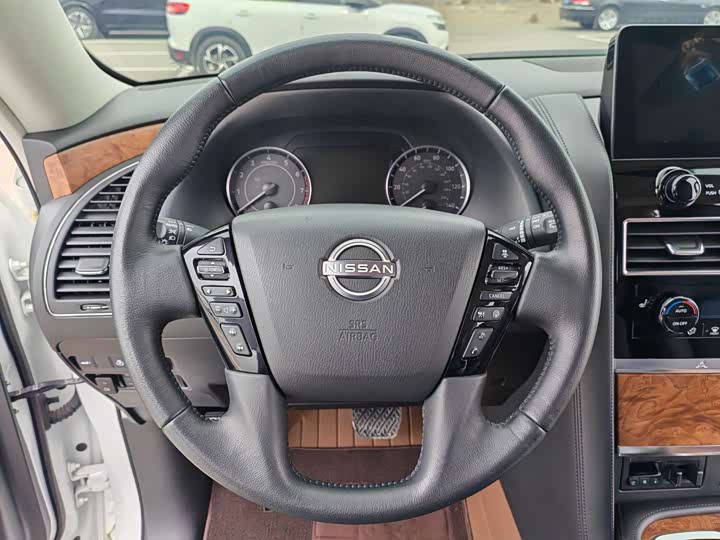 Nissan Armada, 2023 — фото 11 из 12