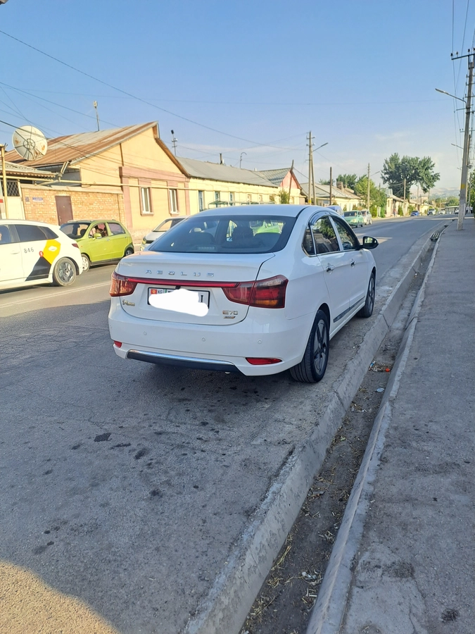 Dongfeng Aeolus E70, 2021 — фото 3 из 5