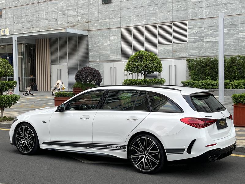 Mercedes-Benz C-Class AMG, 2025 — фото 4 из 12