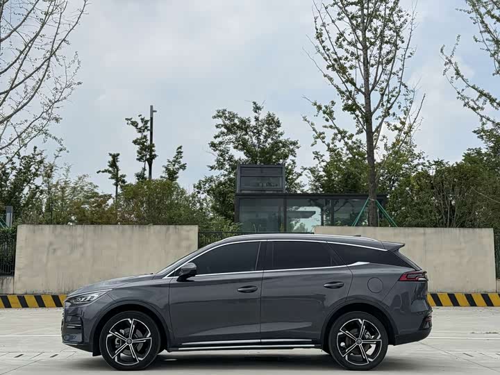 BYD Tang Hybrid/EV, 2022 — фото 3 из 9