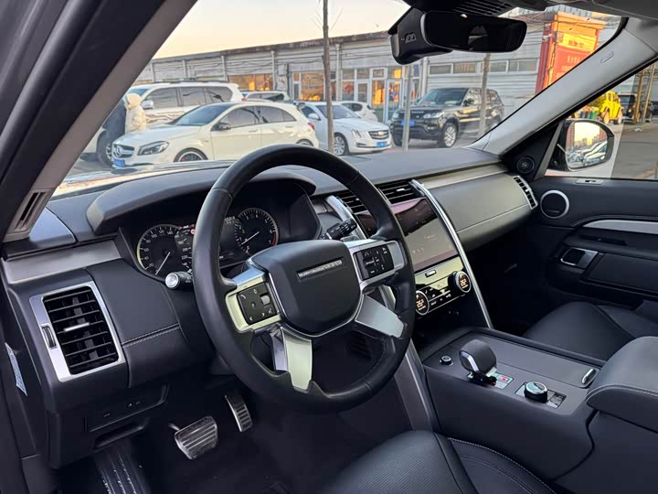 Land Rover Discovery, 2023 — фото 8 из 12