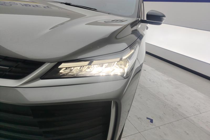 Geely Coolray, 2025 — фото 4 из 12