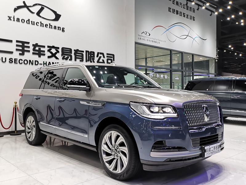Lincoln Navigator, 2023 — фото 3 из 12