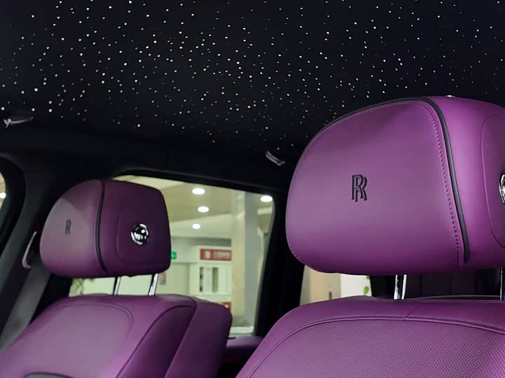 Rolls-Royce Cullinan, 2023 — фото 7 из 9