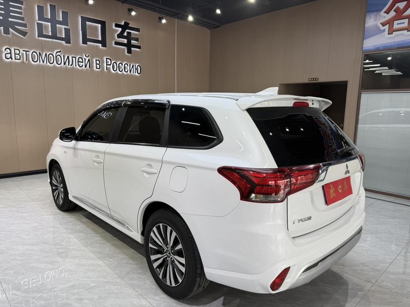 Mitsubishi Outlander, 2021 — фото 4 из 12