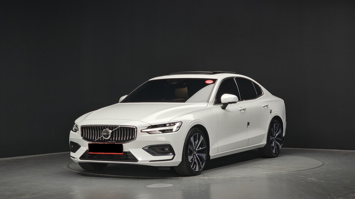 Volvo S60, 2024 — купить в Санкт-Петербурге под ключ