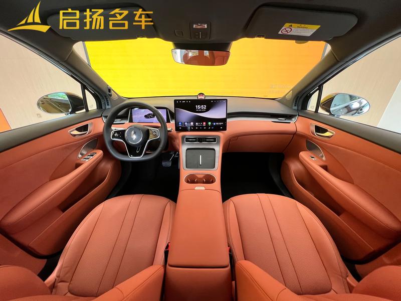 Shangjie (Huawei × SAIC) H5, 2025 — фото 7 из 12