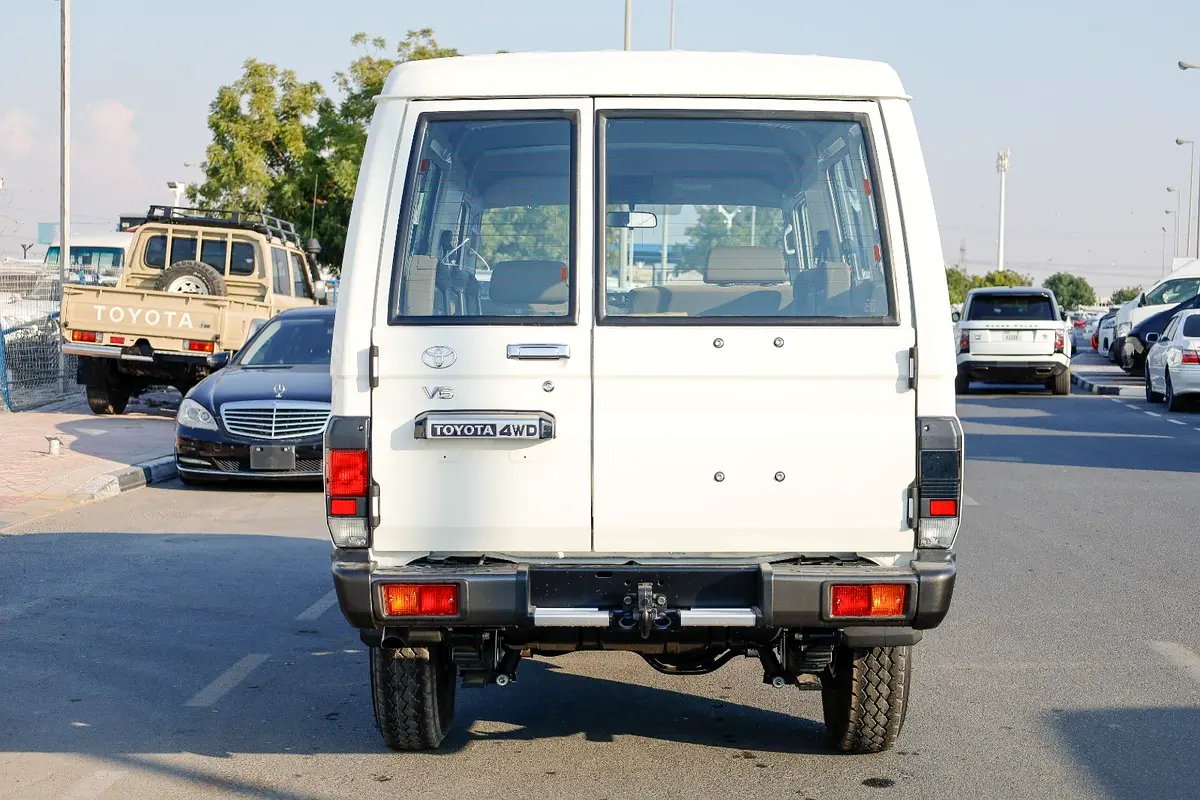 Toyota Land Cruiser 70 Series, 2026 — фото 5 из 10