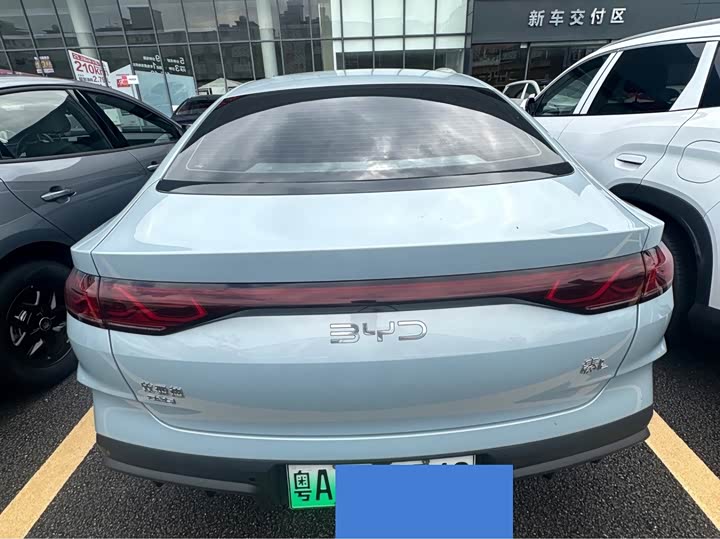 BYD Qin L, 2025 — фото 5 из 9