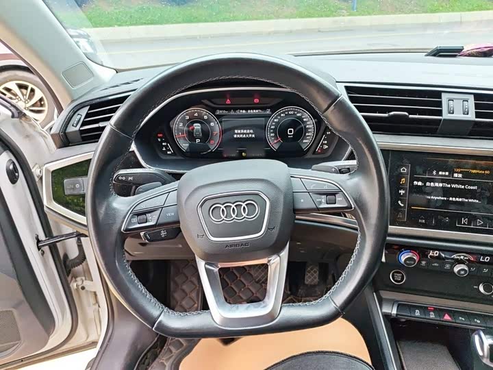 Audi Q3, 2023 — фото 3 из 9