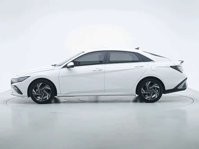 Hyundai Elantra N line, 2024 — фото 4 из 9
