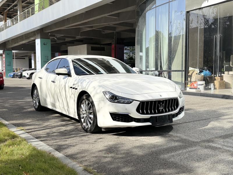 Maserati Ghibli, 2021 — фото 3 из 12