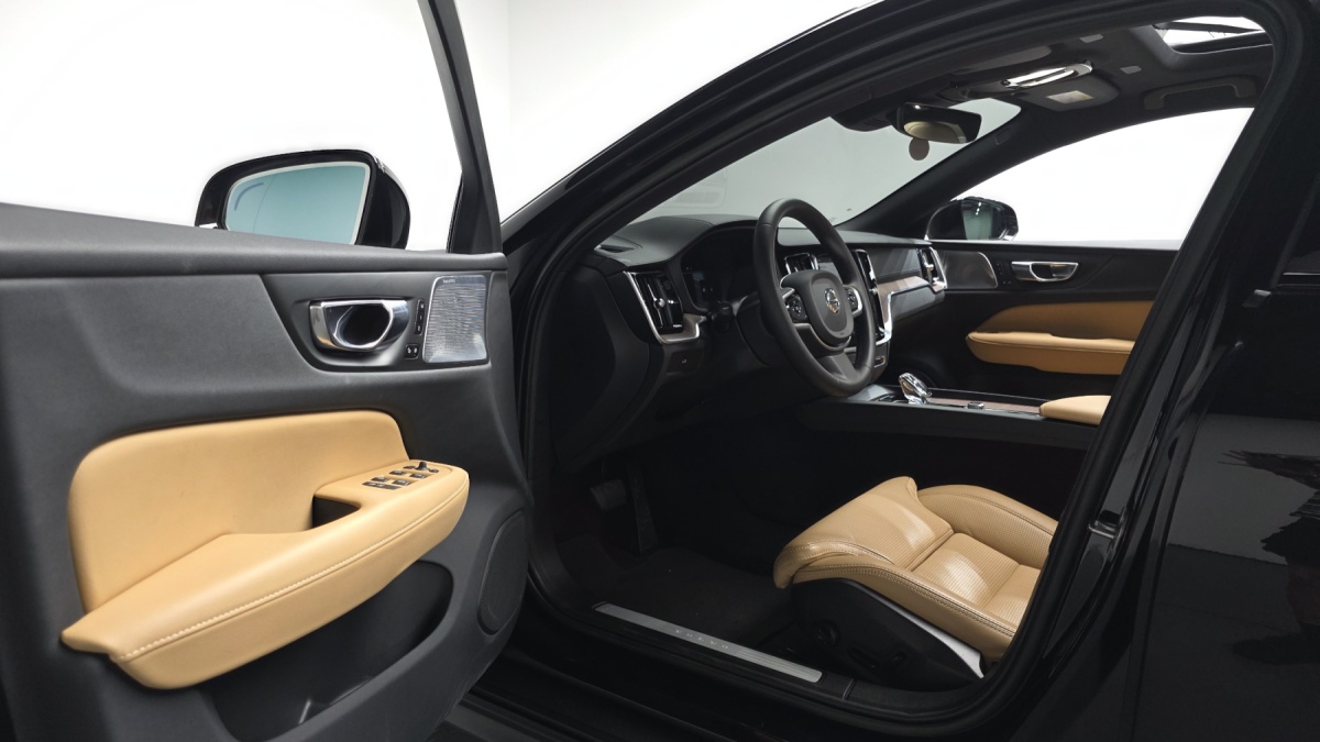 Volvo V60, 2023 — фото 10 из 12