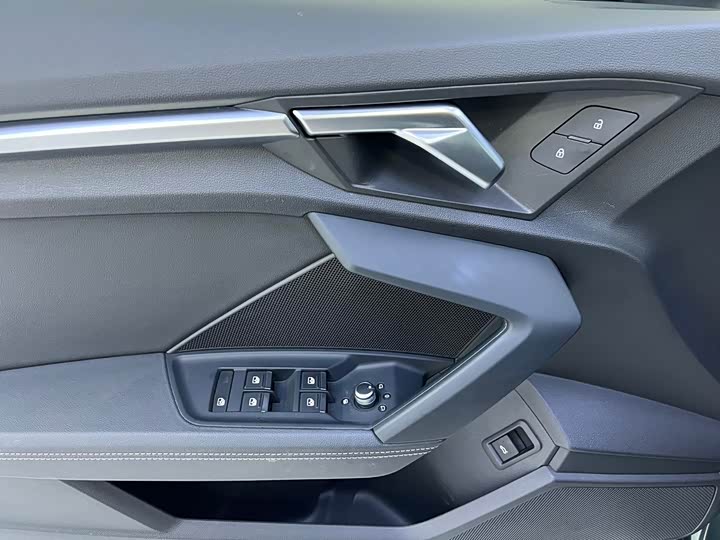 Audi A3, 2023 — фото 4 из 9