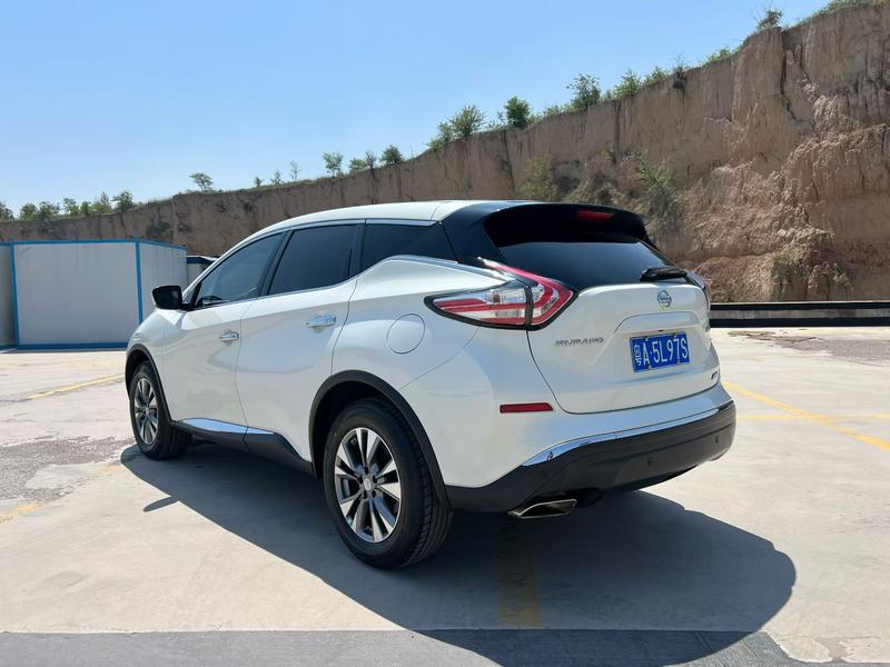 Nissan Murano, 2023 — фото 4 из 10