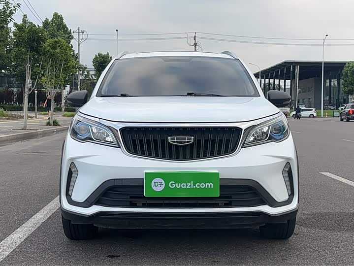 Geely Vision X3, 2021 — фото 3 из 9