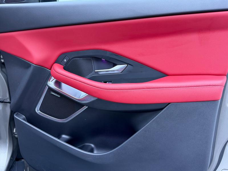 Jaguar E-Pace, 2023 — фото 7 из 12