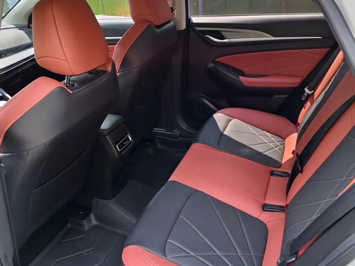 Changan Eado Plus, 2023 — фото 7 из 9