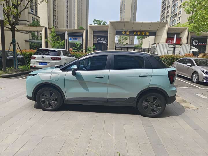 Geely Geometry E Firefly, 2022 — фото 3 из 9