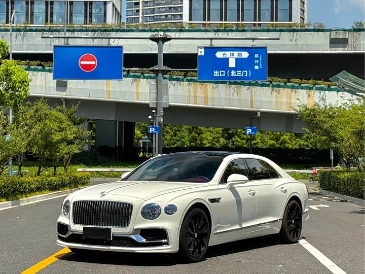Bentley Flying Spur, 2022 — купить в Тамбове под ключ