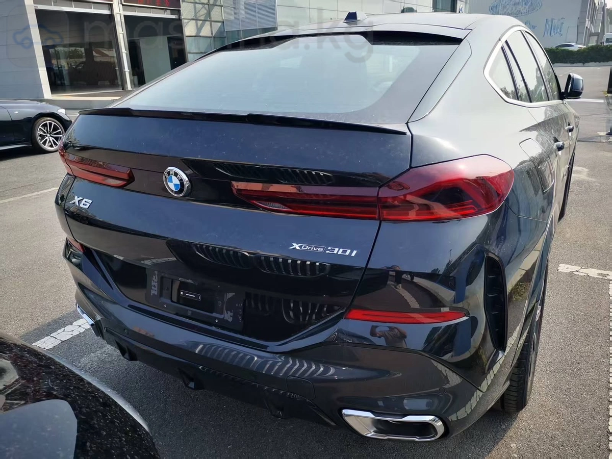 BMW X6, 2024 — фото 3 из 8