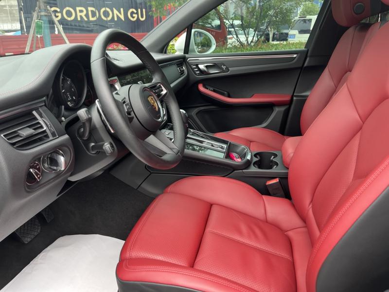 Porsche Macan, 2022 — фото 10 из 12