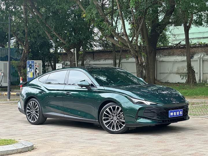 MG Motor 7, 2025 — фото 3 из 9
