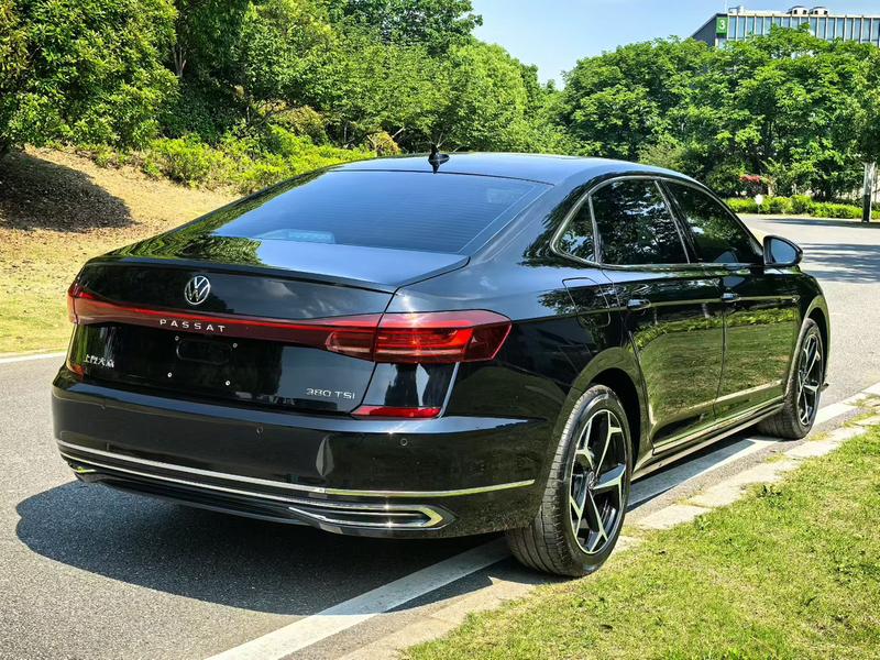 Volkswagen Passat, 2025 — фото 6 из 9