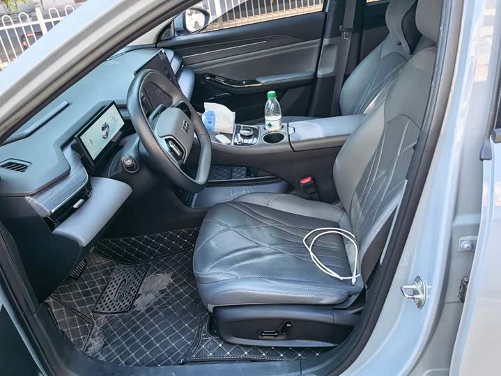 Geely Galaxy L6, 2025 — фото 9 из 9
