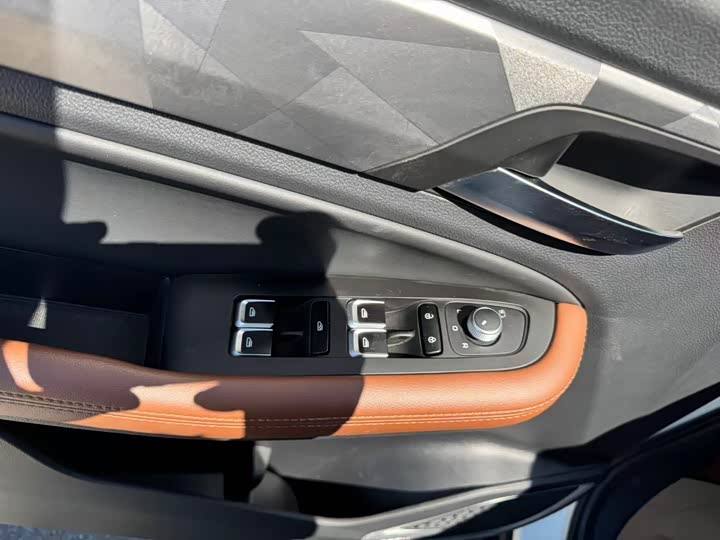 Geely Vision X6, 2021 — фото 8 из 9