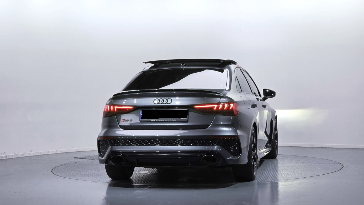 Audi RS 3, 2023 — фото 4 из 12