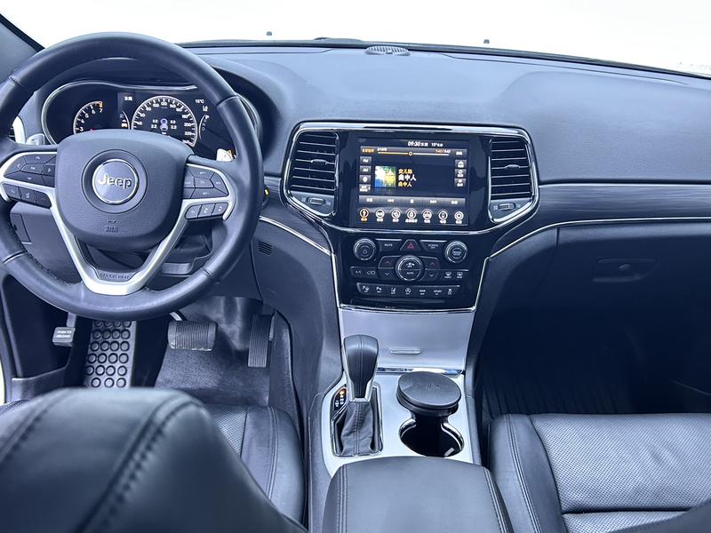 Jeep Grand Cherokee, 2022 — фото 7 из 12