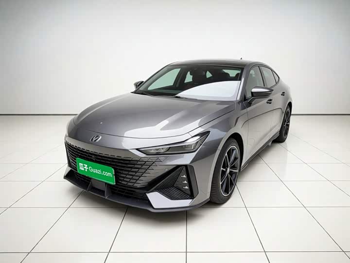 Changan UNI-V Hybrid, 2022 — купить в Воронеже под ключ