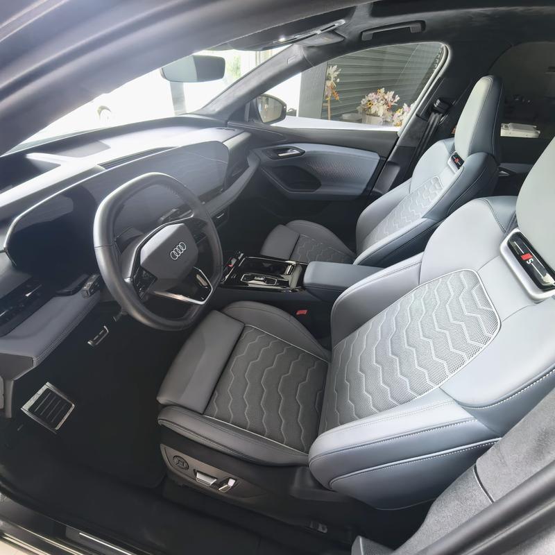 Audi Q6L e-tron, 2025 — фото 9 из 12