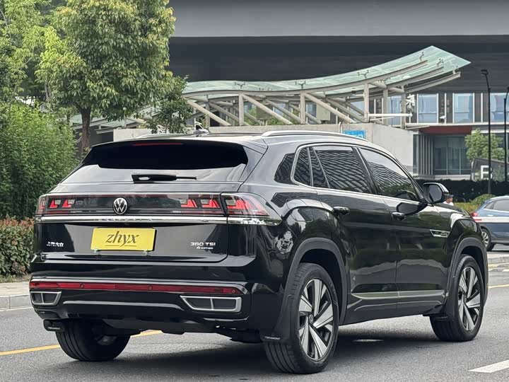 Volkswagen Teramont X, 2023 — фото 7 из 9