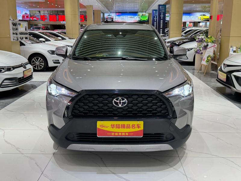 Toyota Corolla Cross, 2023 — фото 2 из 12