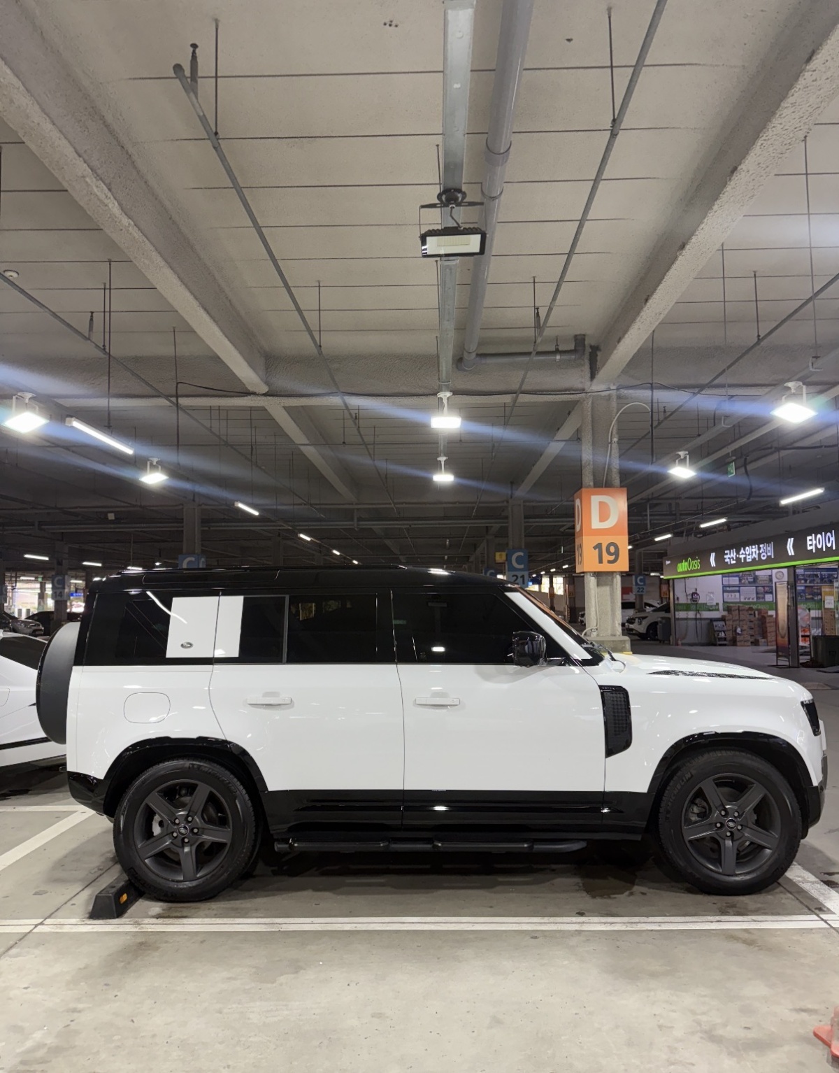 Land Rover Defender, 2024 — фото 2 из 7