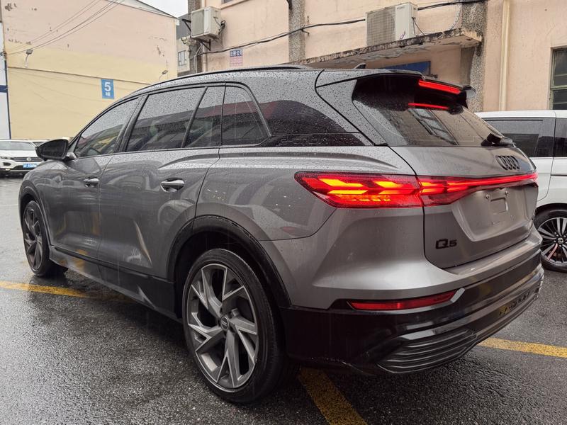 Audi Q5 e-tron, 2023 — фото 4 из 10