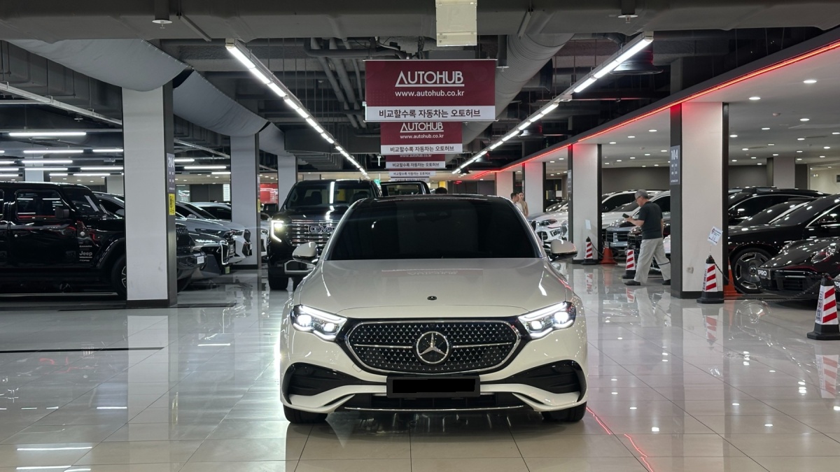 Mercedes-Benz E-Class, 2024 — фото 2 из 12