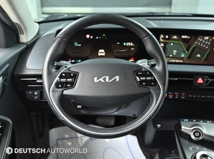 Kia EV6, 2022 — фото 12 из 12