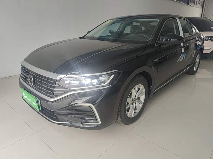 Volkswagen Passat Hybrid, 2025 — купить в Белгороде под ключ