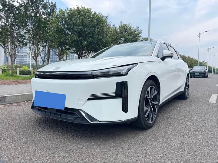 Geely Galaxy L6, 2023 — купить в Перми под ключ
